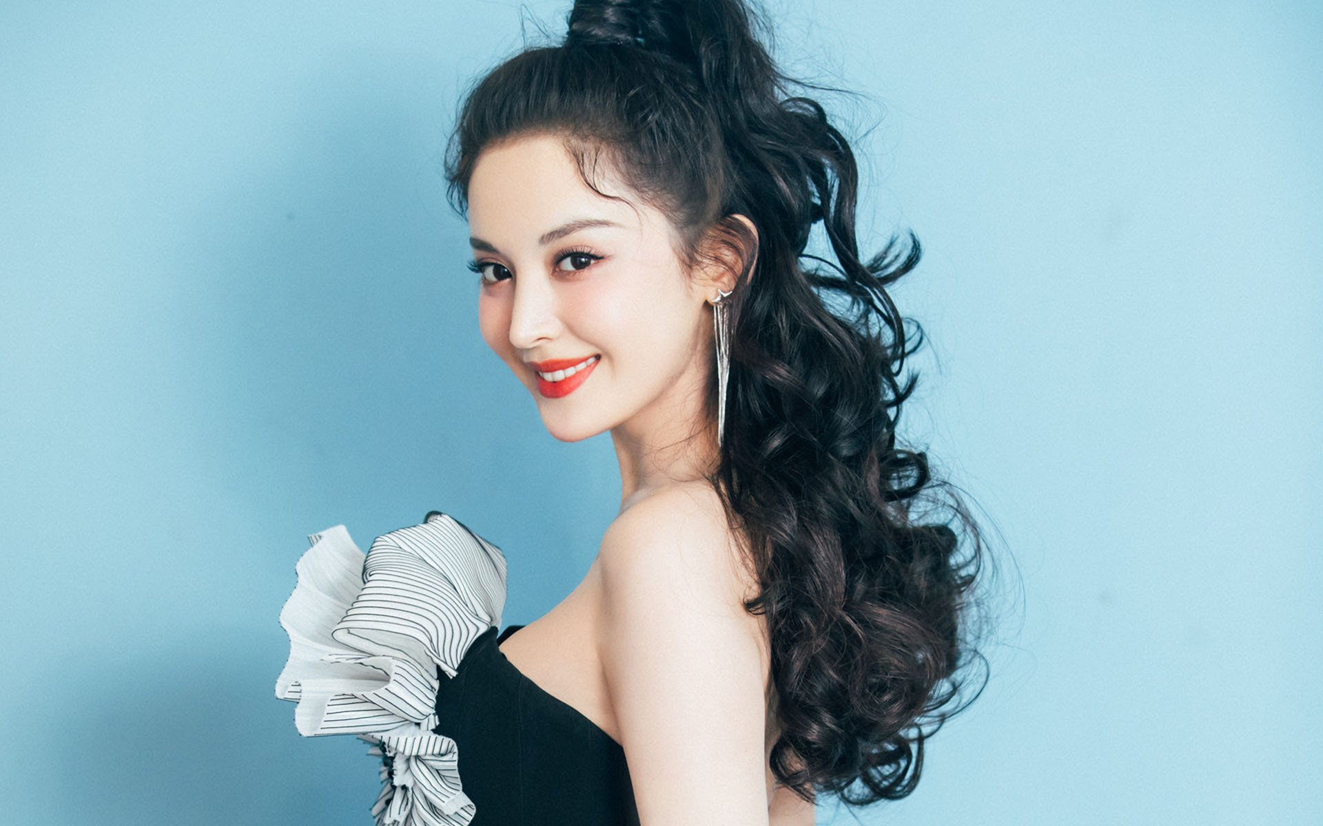 kaiyun-国足战术体系演化与主帅风格关系，国足的战术