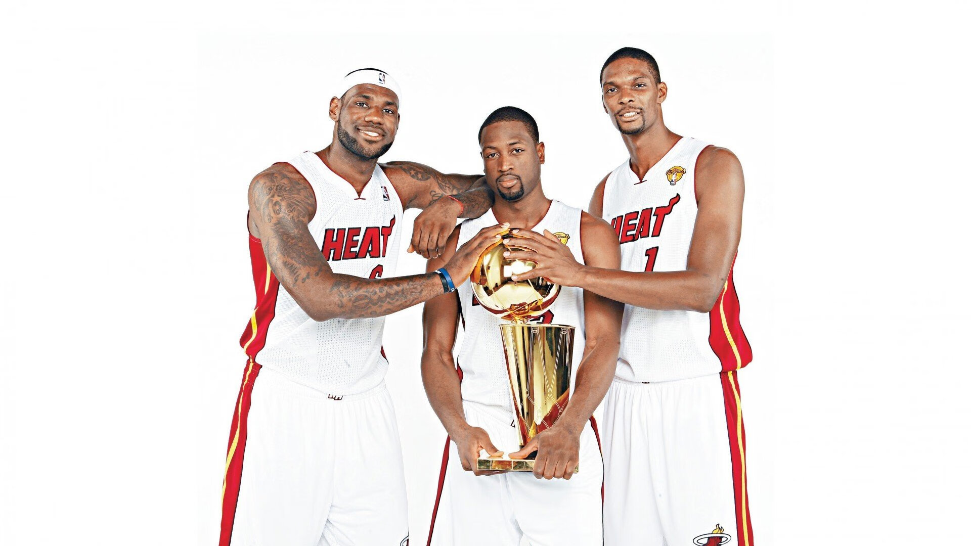 欧洲冠军联赛淘汰赛焦点大战即将上演，欧洲冠军联赛集锦